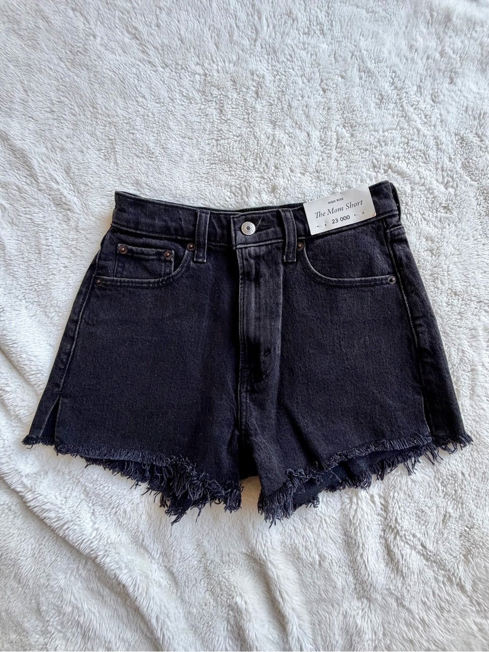 Abercrombie & Fitch Black High Rise Mom Short - NWT